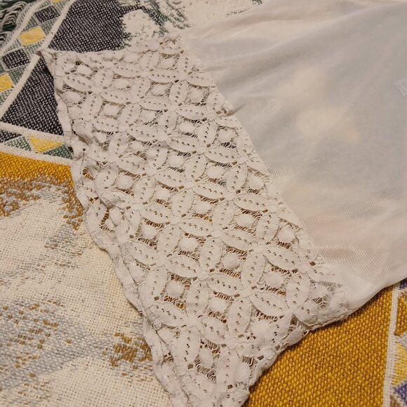 Knitworks Girls Medium M 10/12 Off White Sheer & Flower Patterned Camisole Cami - Picture 3 of 11